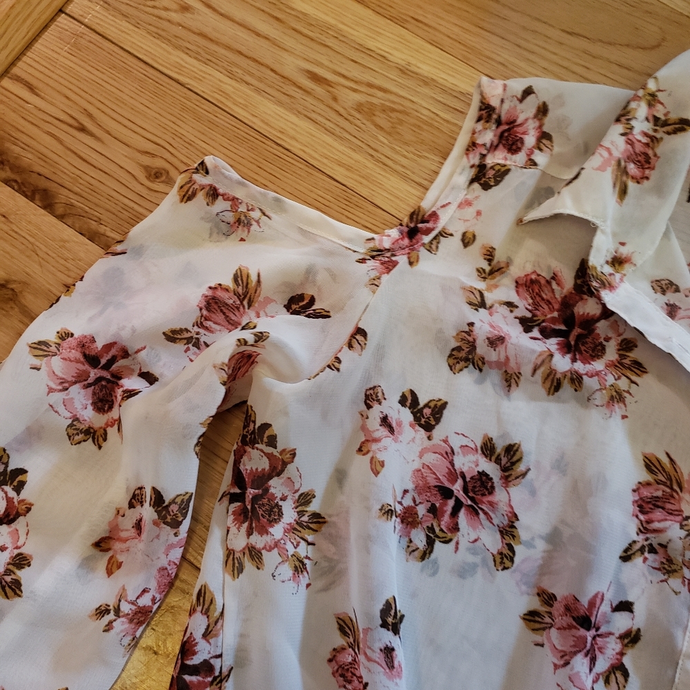 Beauties silk cold shoulder top - Picture 2 of 8